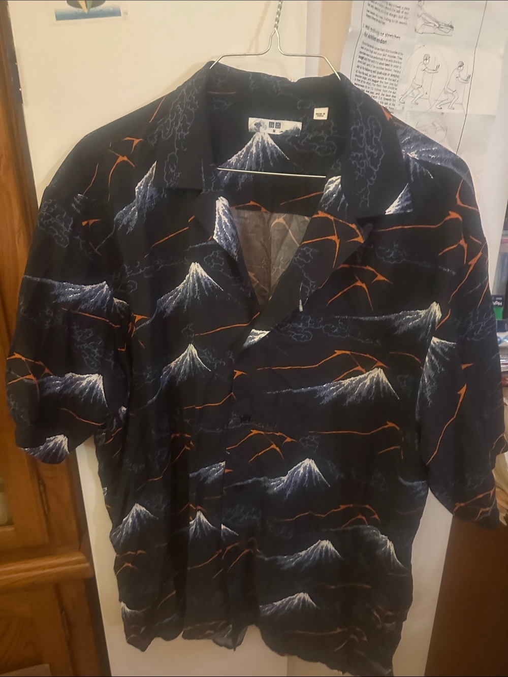 Uniqlo Black Hawaiian-Style Mountain Print Shirt with White and Orange Accents